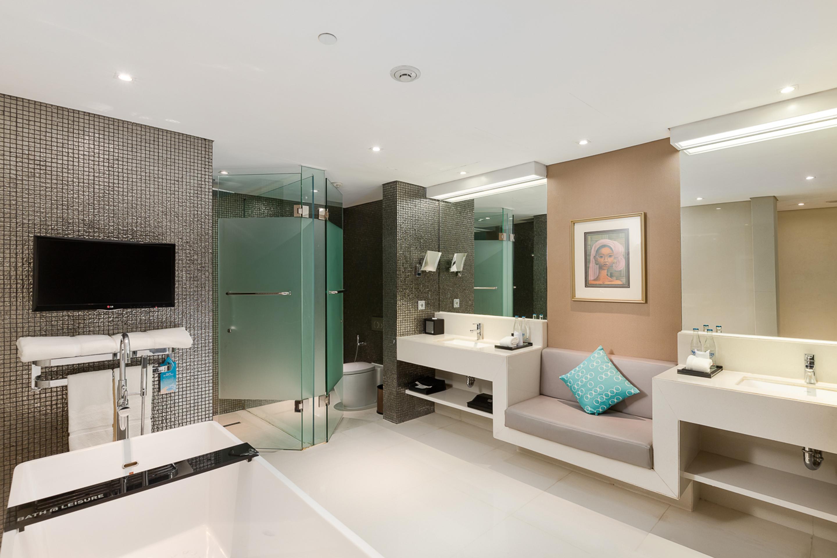 Double - Six, Luxury - 5*