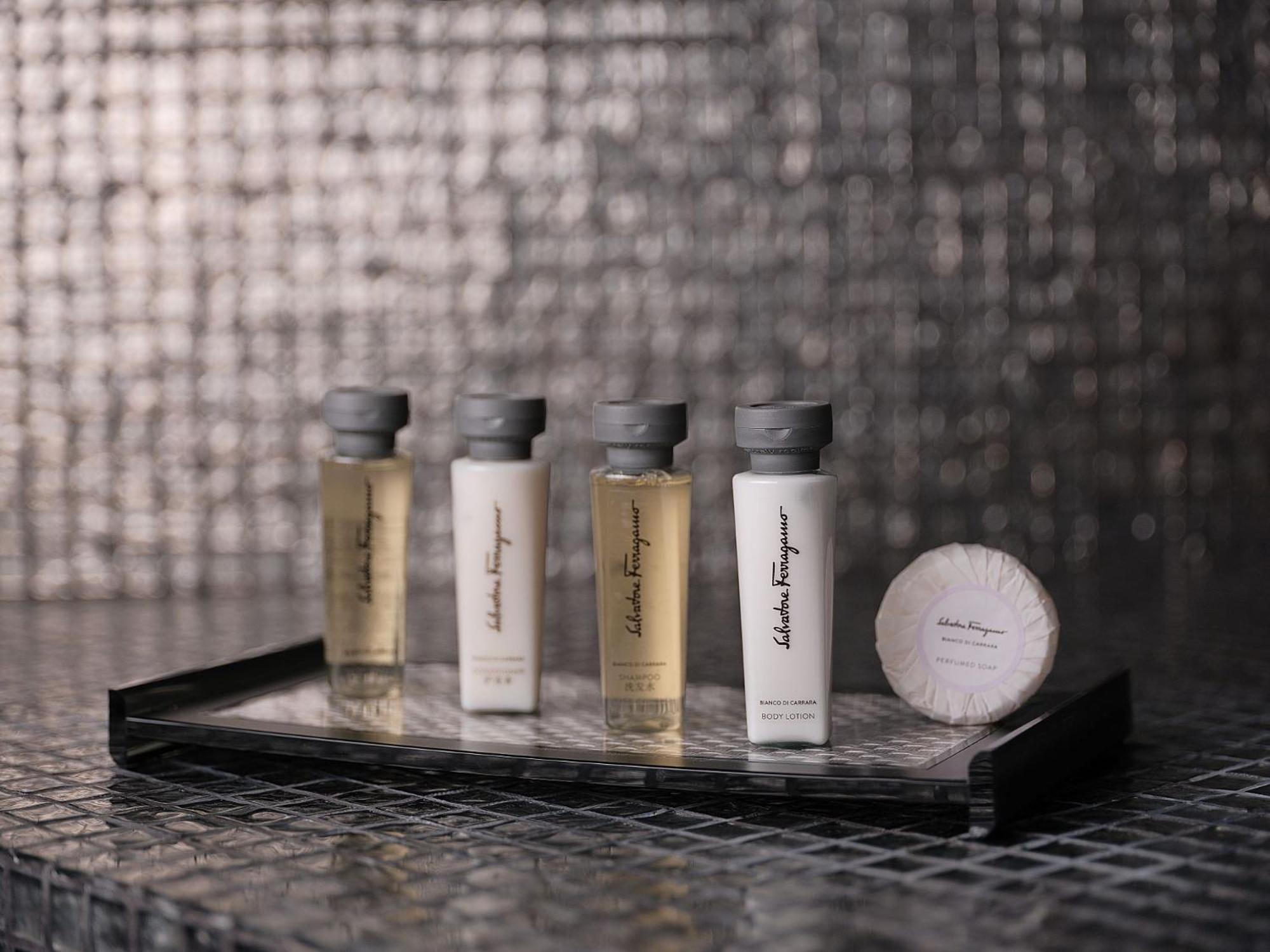 Double - Six, Luxury - Hotel 5*
